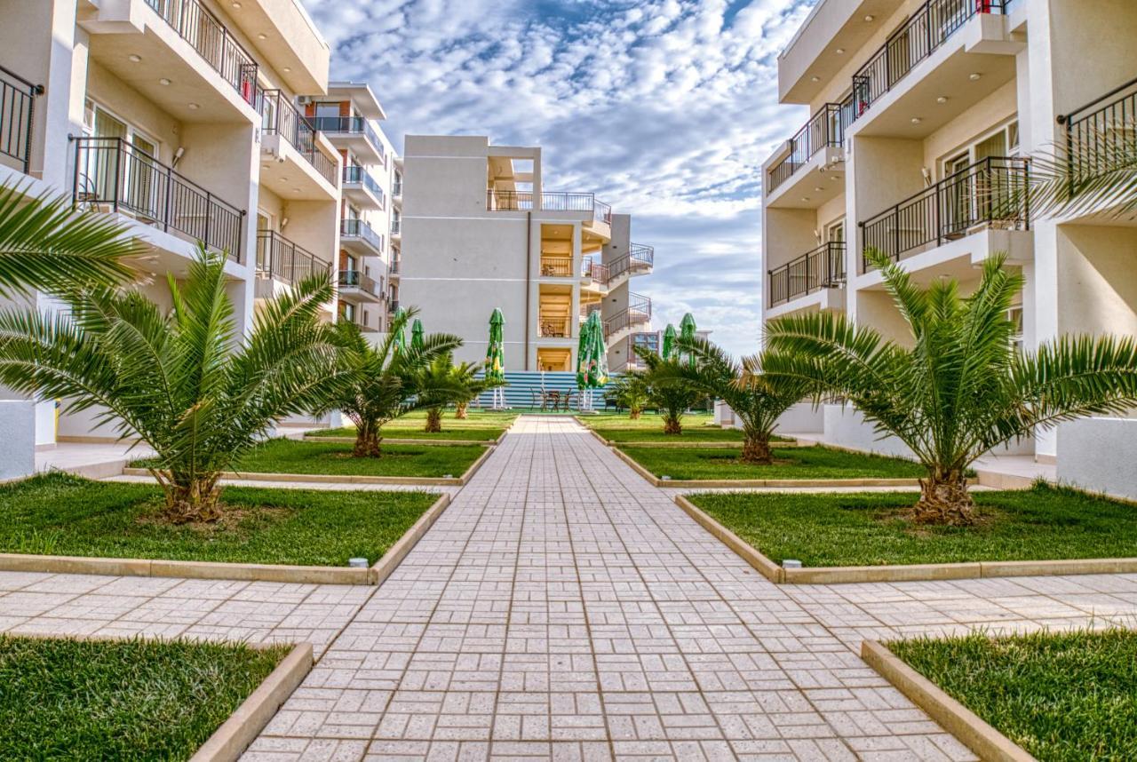 Sammos Beach Resort Navodari Bagian luar foto
